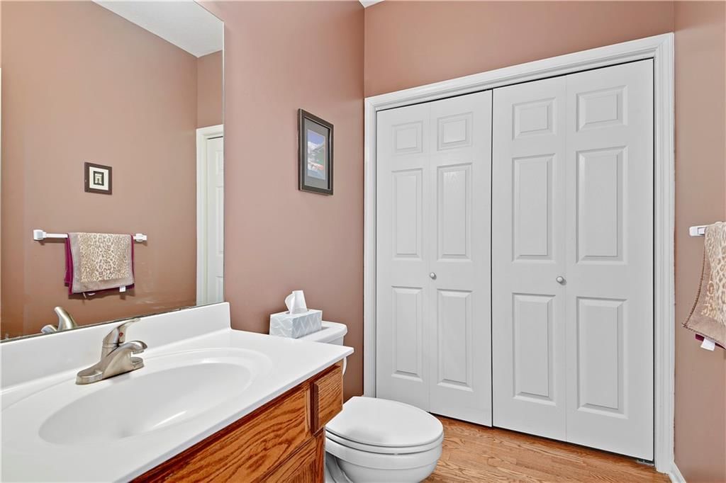 190 Pointe Drive — photo 13