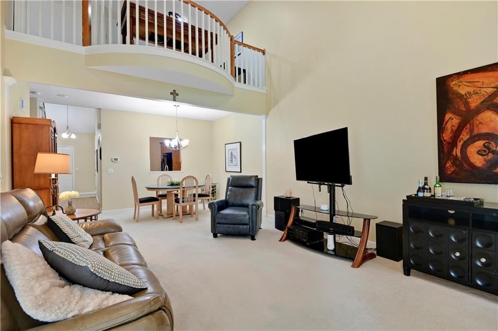 190 Pointe Drive — photo 17