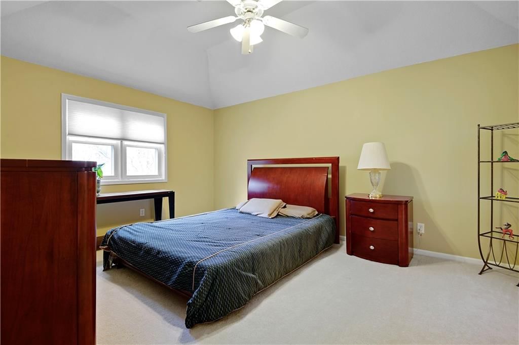 190 Pointe Drive — photo 28