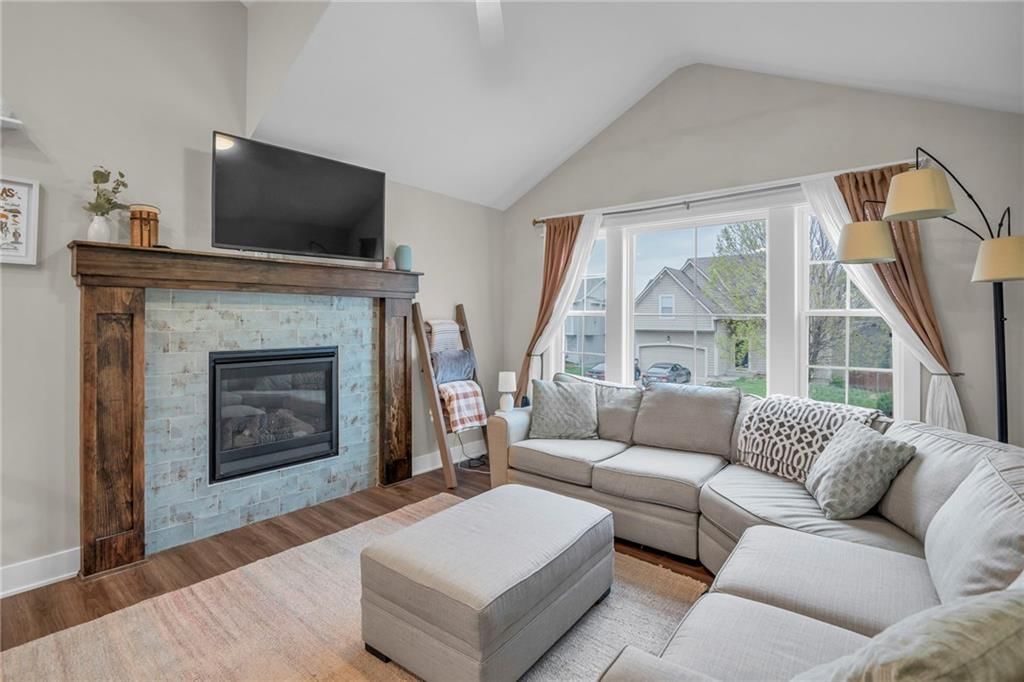 12631 Fountain Lake Circle — photo 5