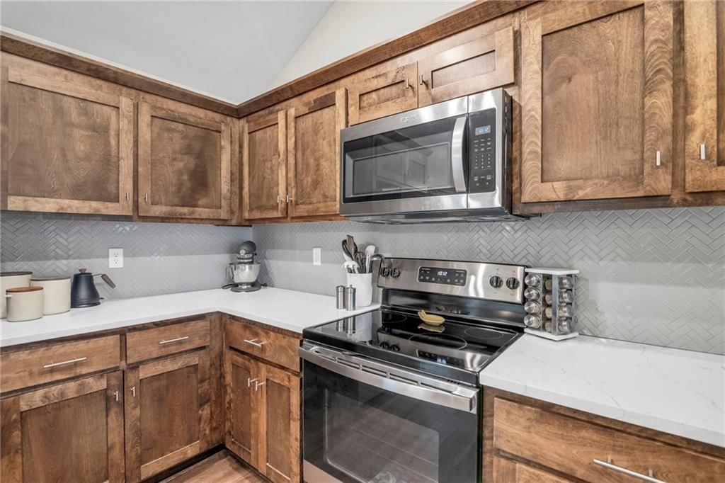 12631 Fountain Lake Circle — photo 9