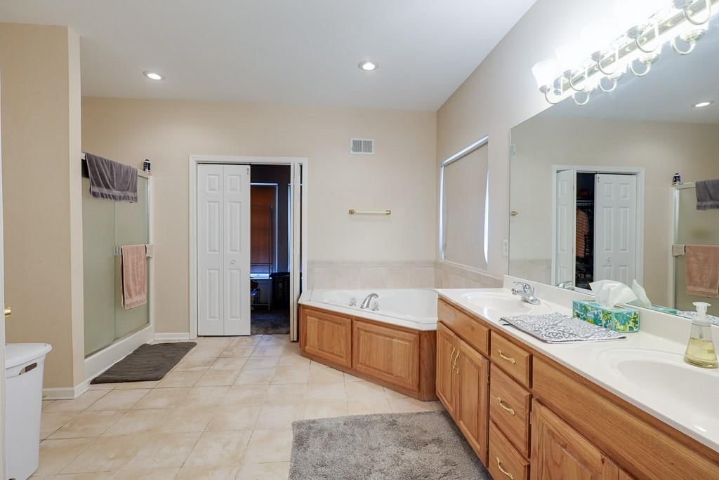 1132 N Jones Road — photo 13