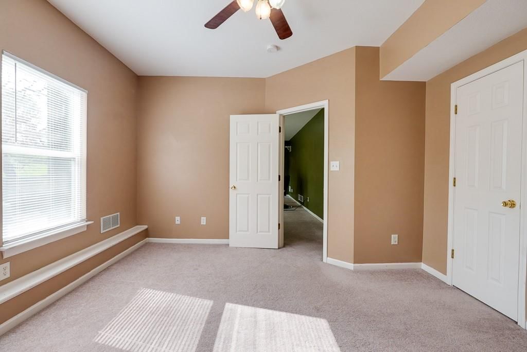1132 N Jones Road — photo 34