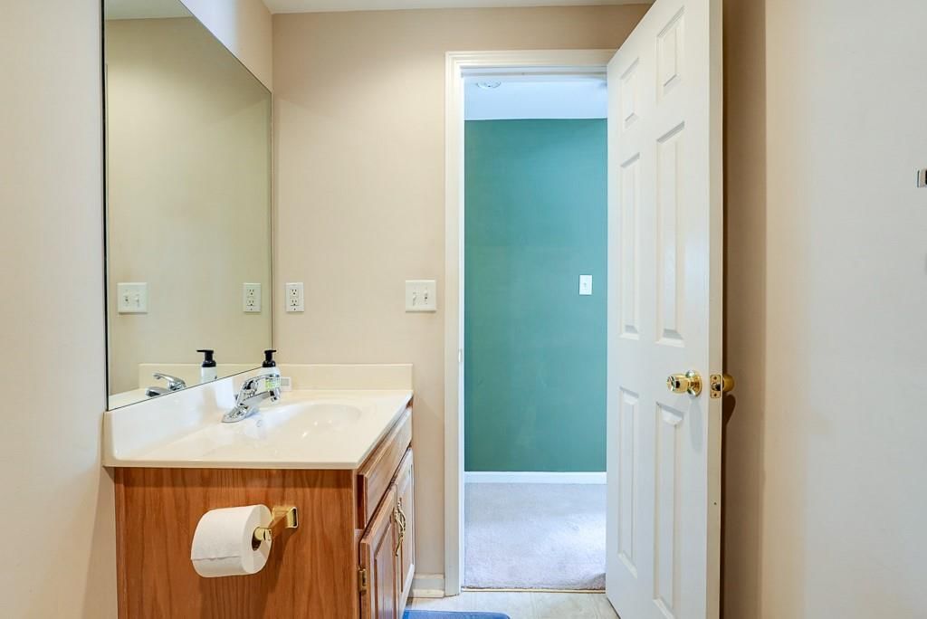 1132 N Jones Road — photo 36