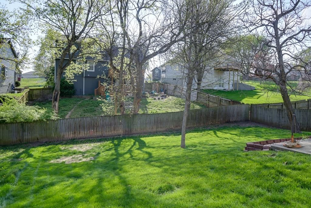 1132 N Jones Road — photo 43