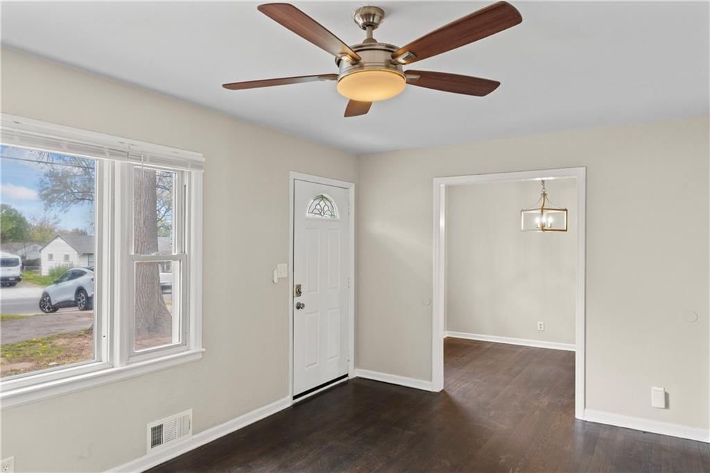 10105 Hillcrest Road — photo 4