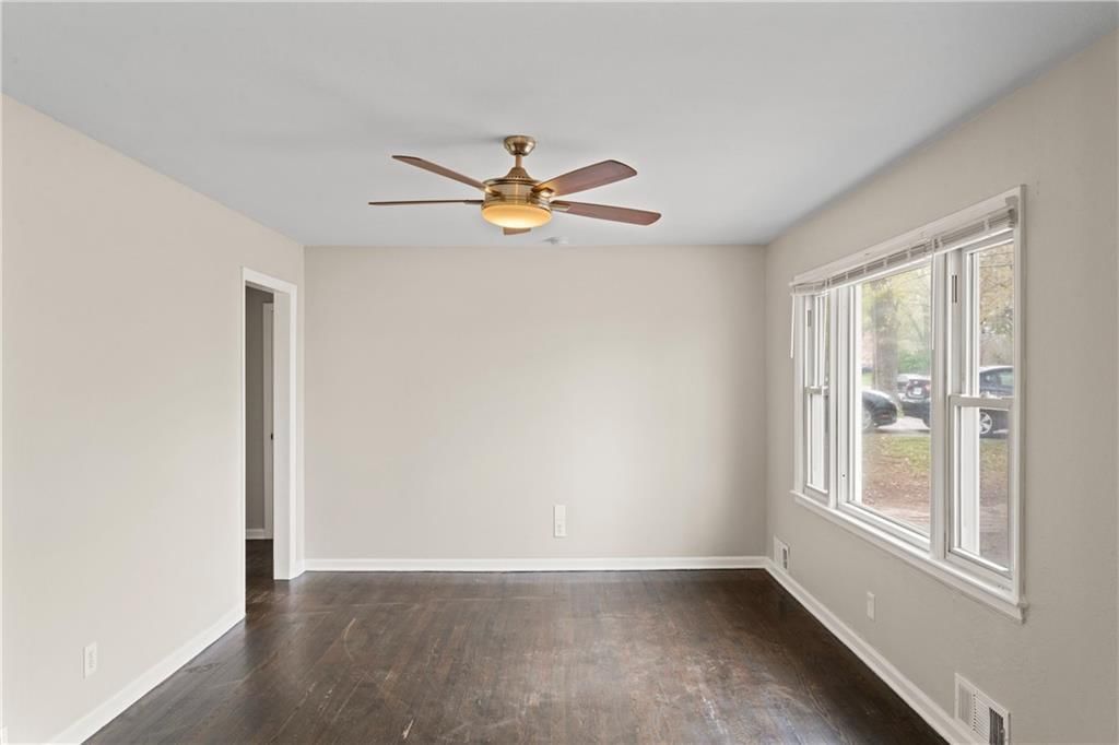 10105 Hillcrest Road — photo 6