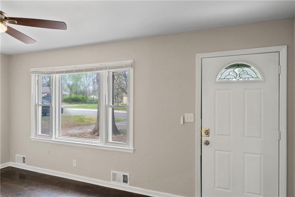10105 Hillcrest Road — photo 7