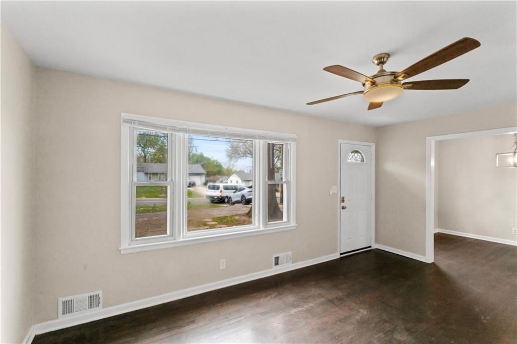 10105 Hillcrest Road — photo 10