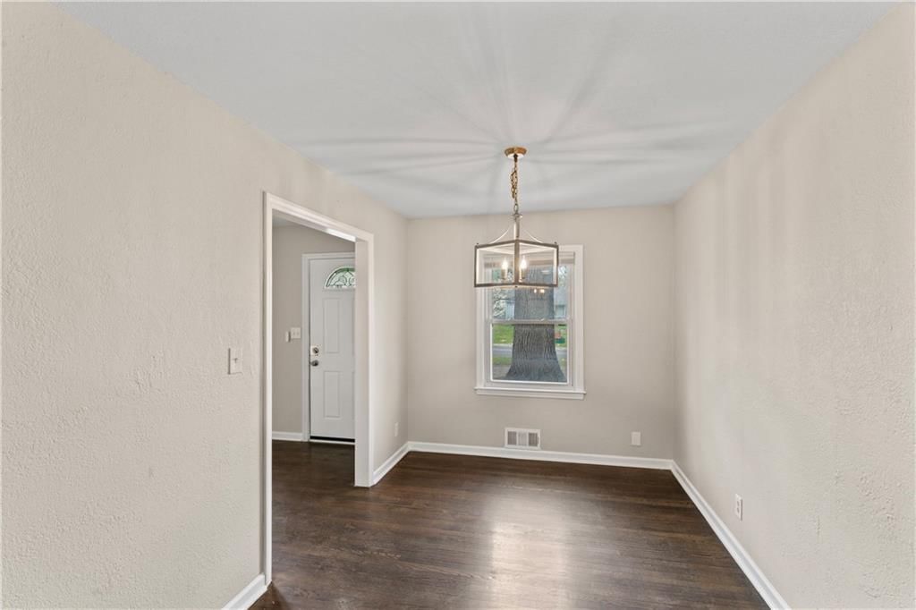 10105 Hillcrest Road — photo 13