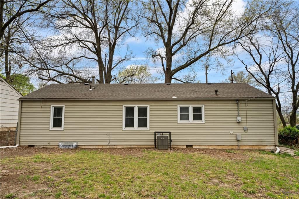 10105 Hillcrest Road — photo 28