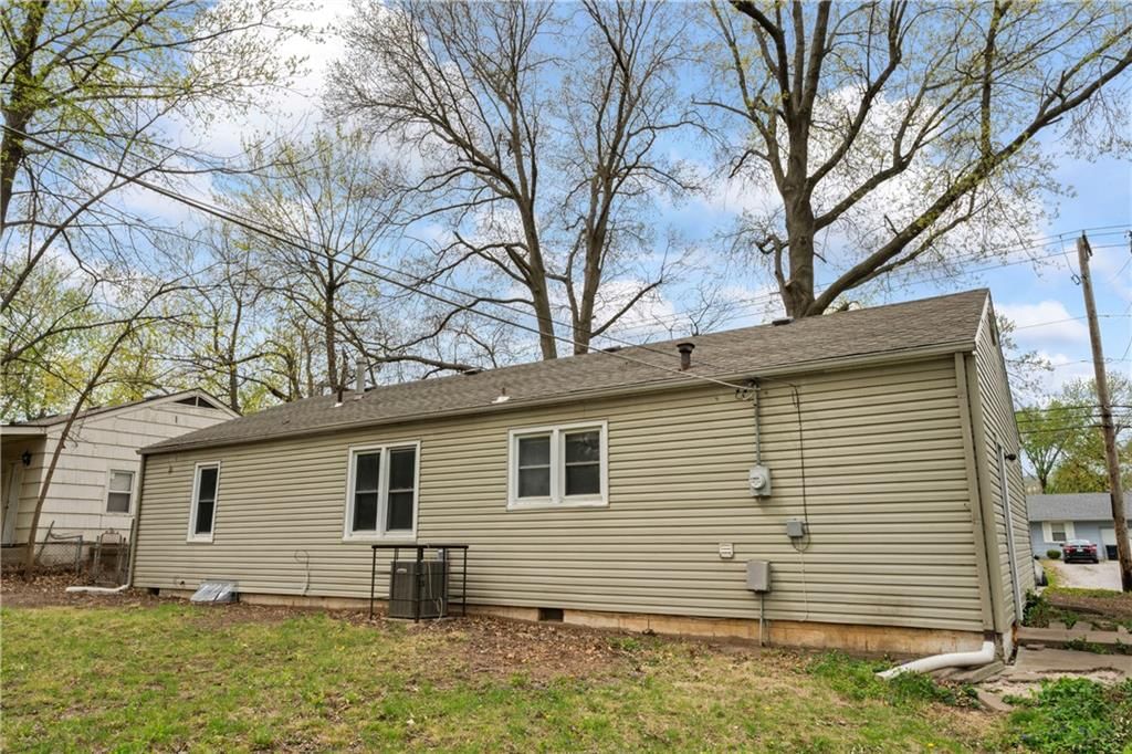 10105 Hillcrest Road — photo 29