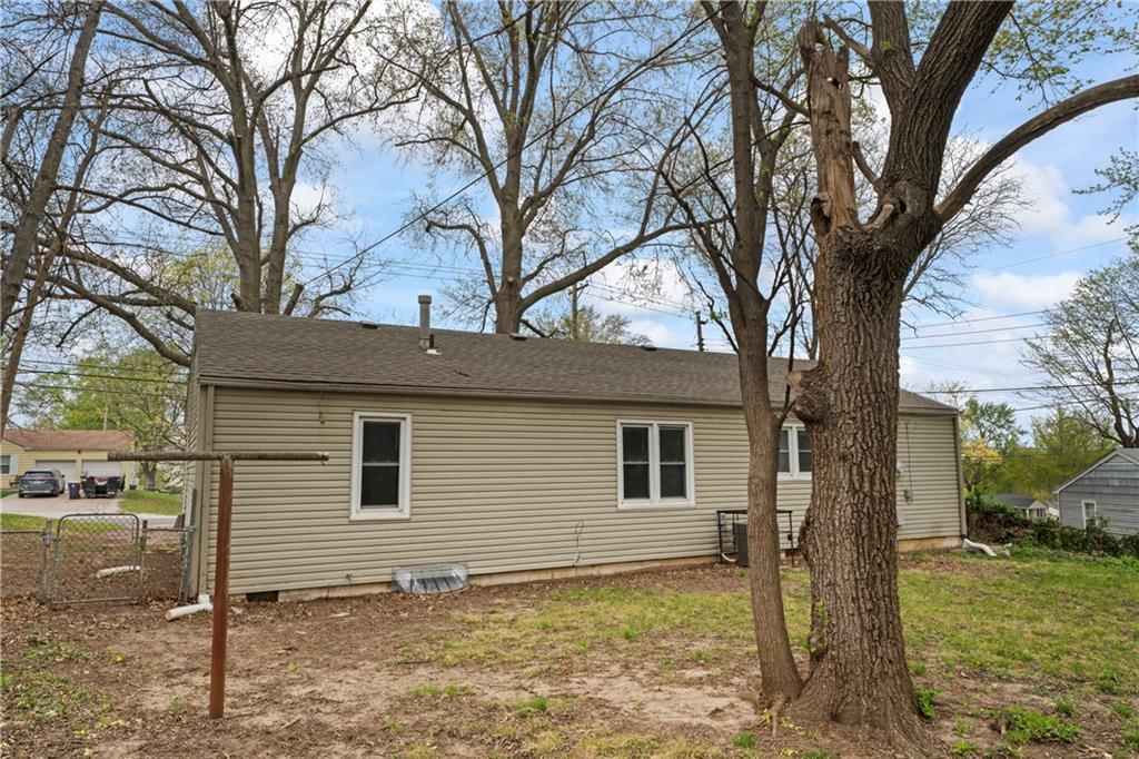 10105 Hillcrest Road — photo 30