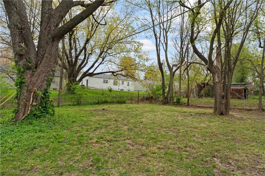 10105 Hillcrest Road — photo 31