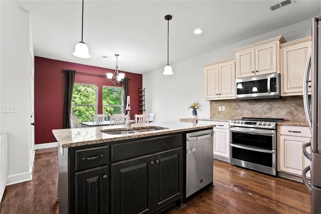 8421 Primrose Street — photo 10
