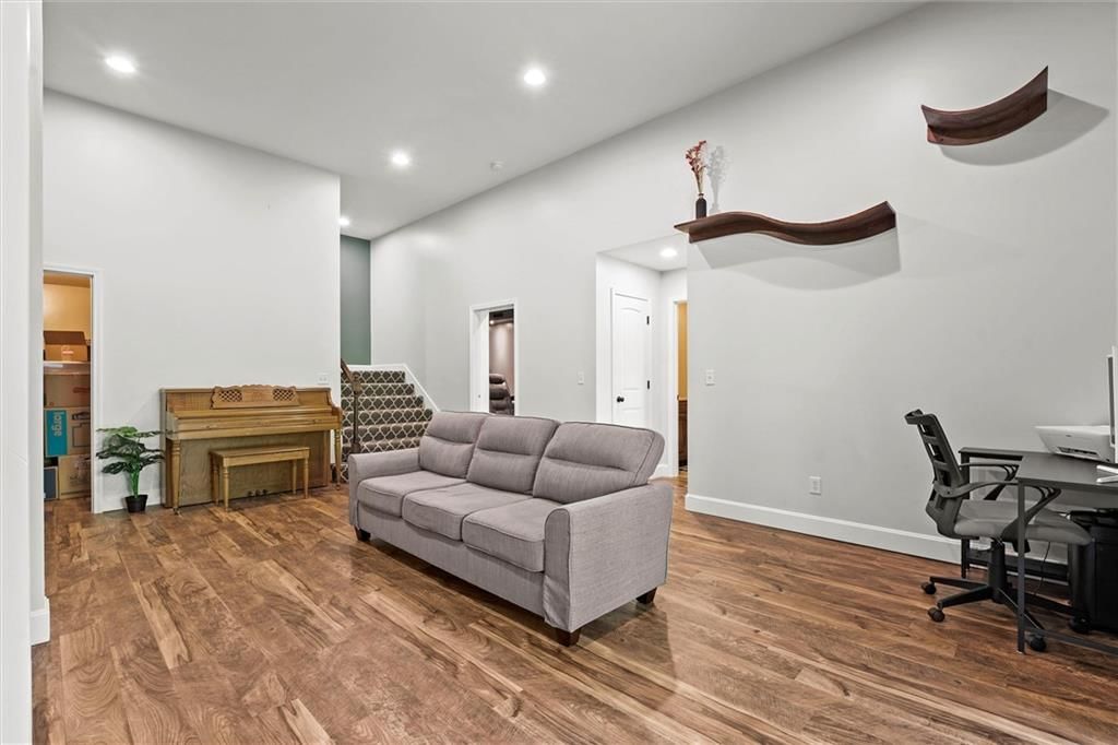 8421 Primrose Street — photo 25