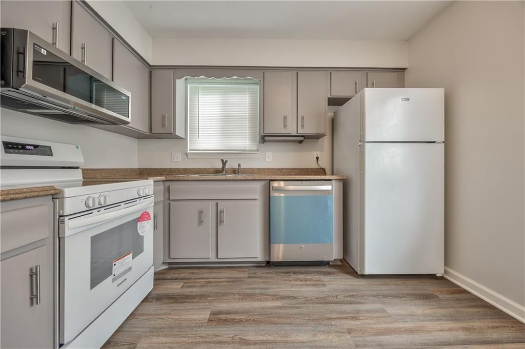 9337 Ballentine Street — photo 5