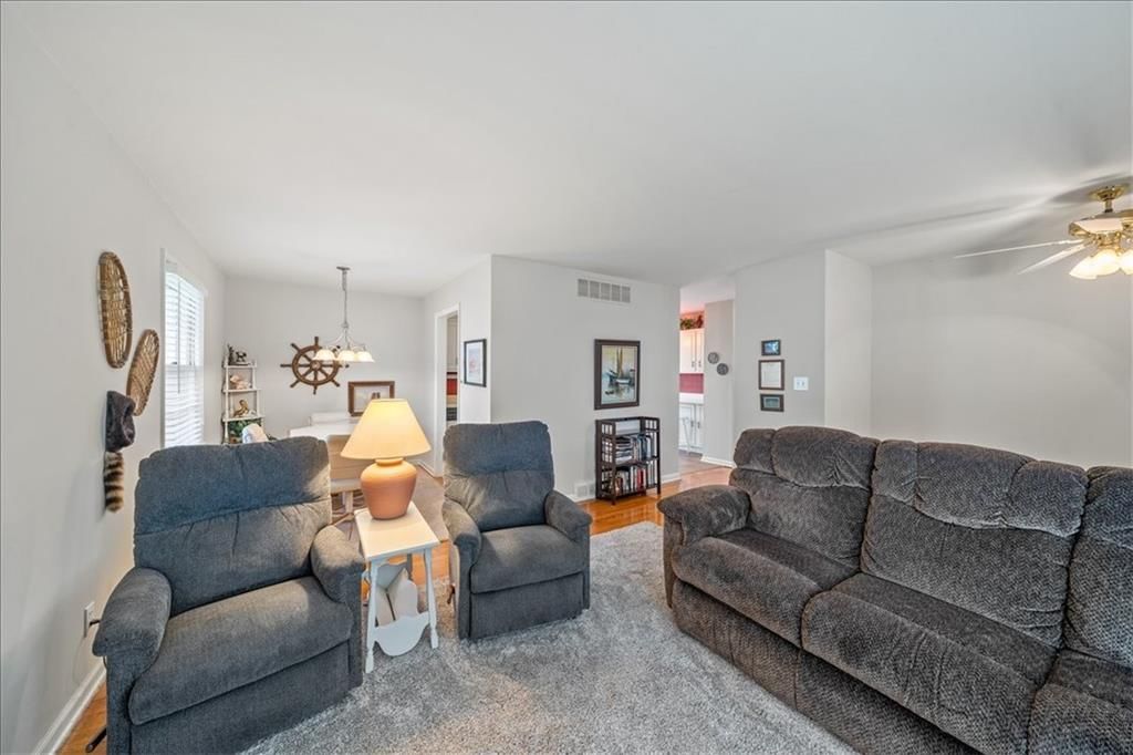 10310 W 73rd Street — photo 5