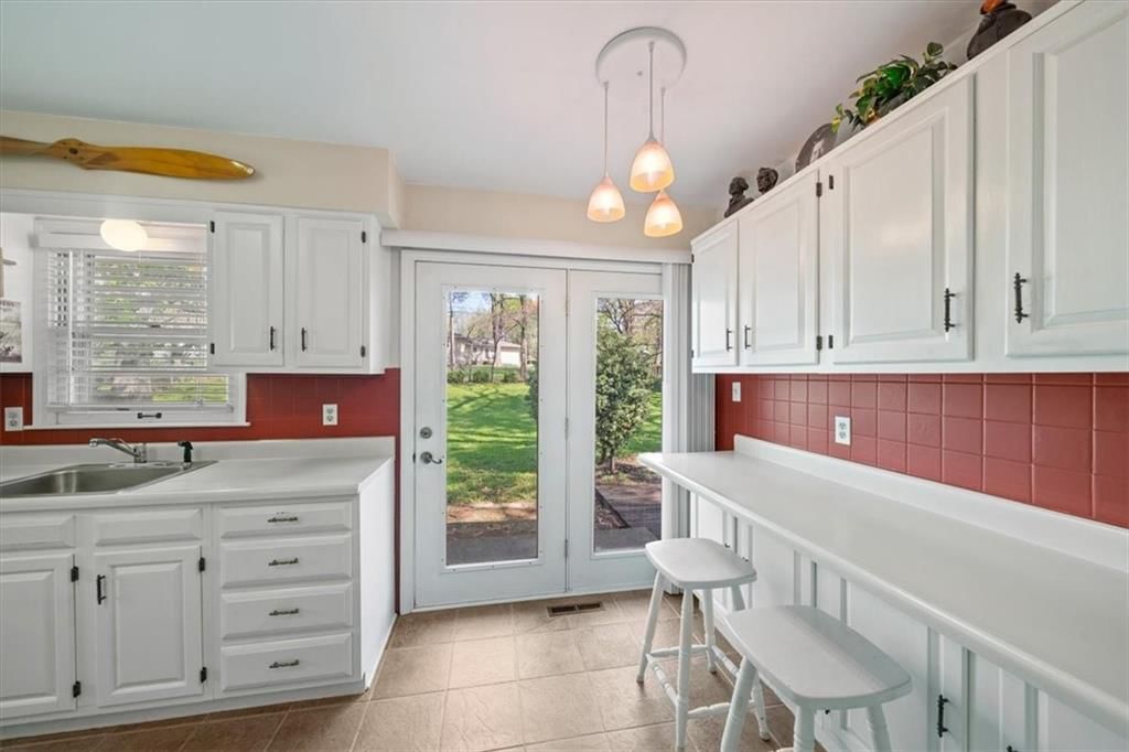 10310 W 73rd Street — photo 10