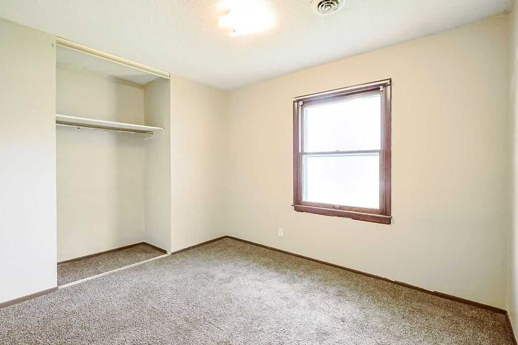 409 S Catalpa Street — photo 9