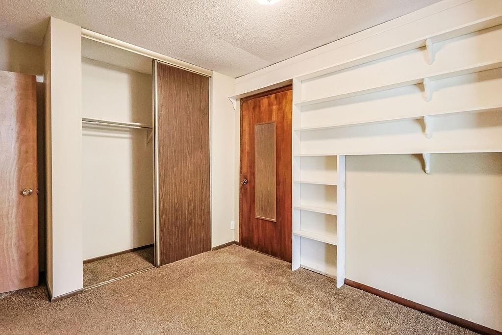 409 S Catalpa Street — photo 15