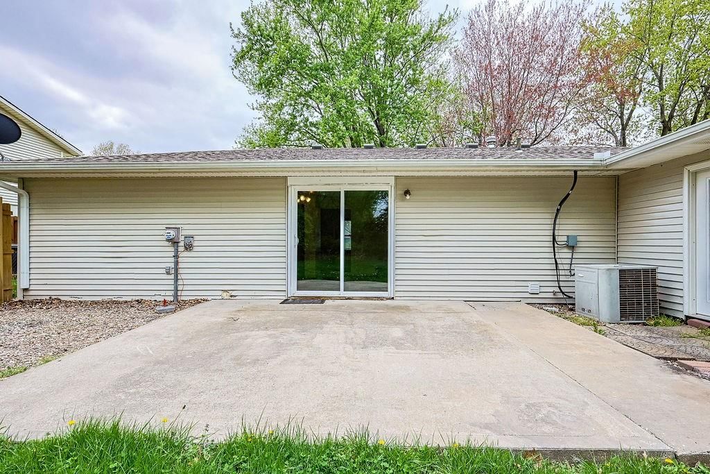 409 S Catalpa Street — photo 24