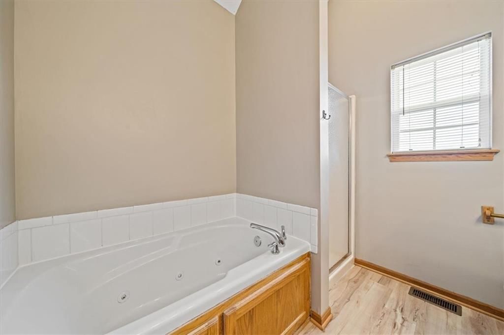 1404 NW Madison Court — photo 12