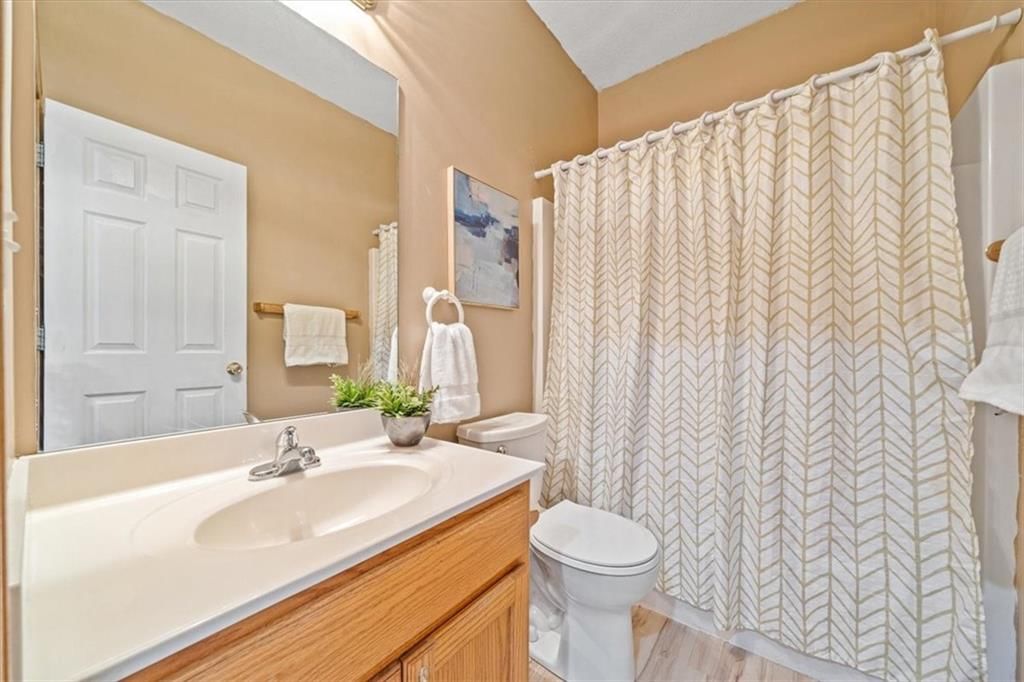 1404 NW Madison Court — photo 16