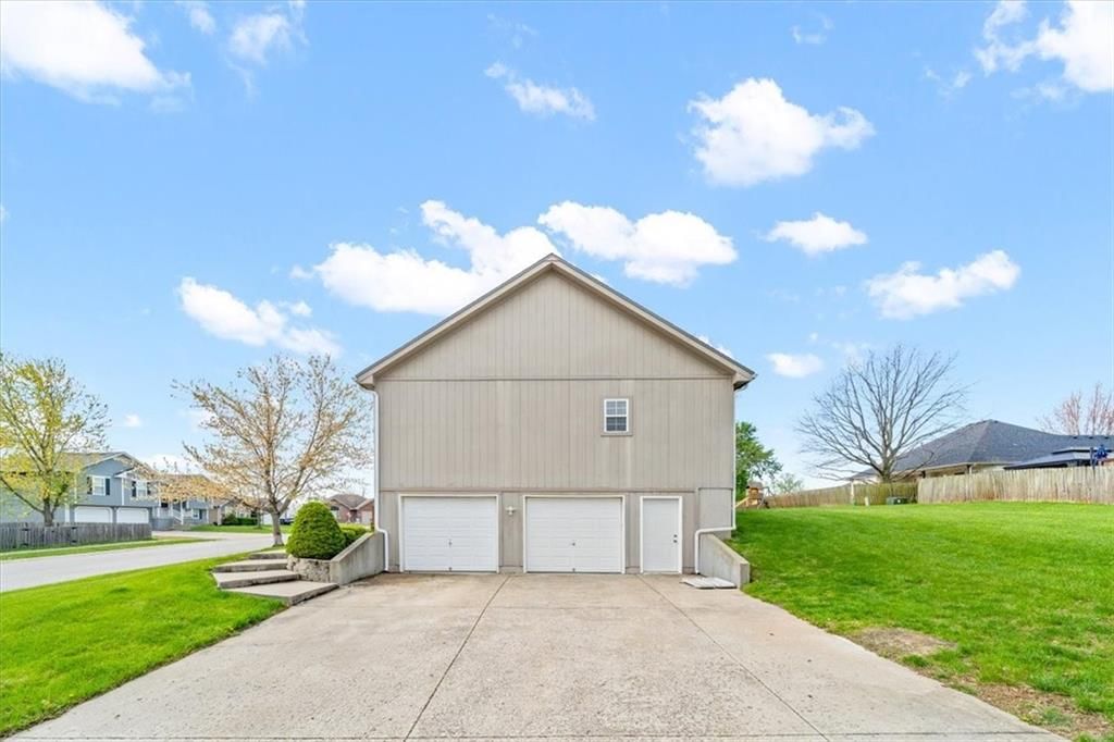 1404 NW Madison Court — photo 19
