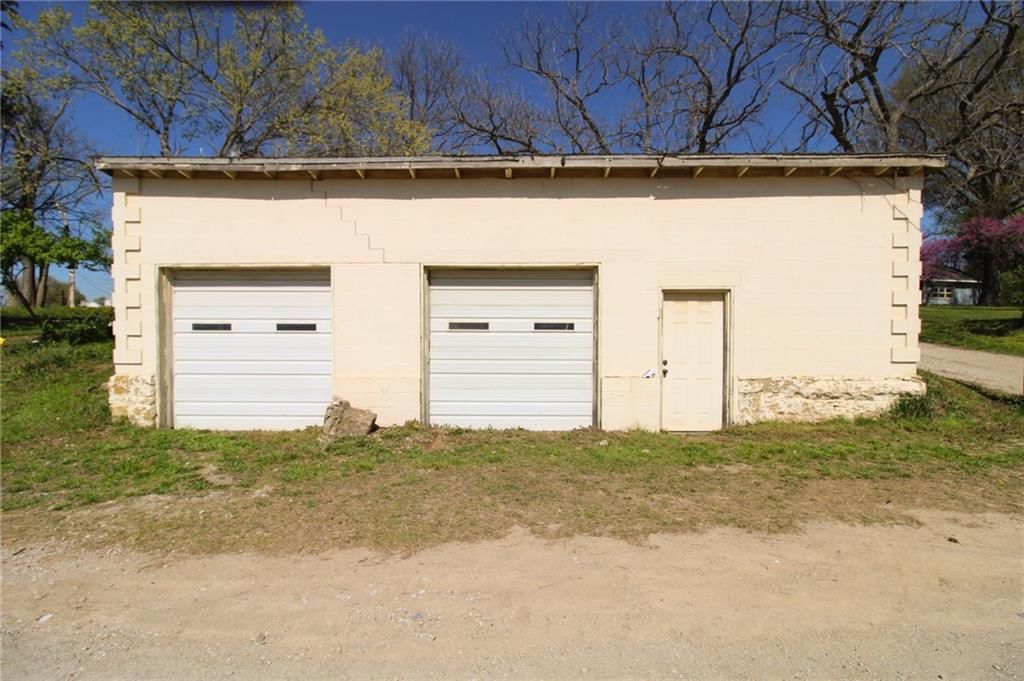 25388 Chieftain Road — photo 31