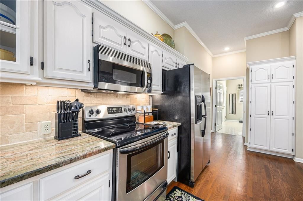 2645 W 137th Terrace — photo 11