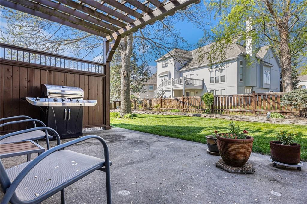 2645 W 137th Terrace — photo 36