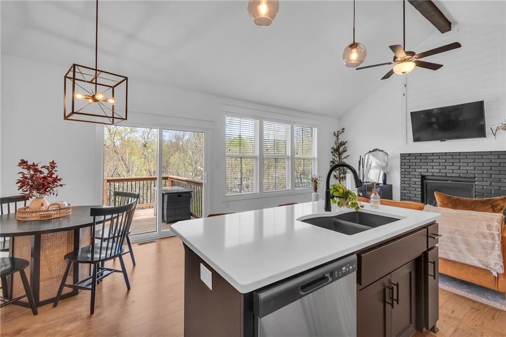204 Lake Avenue — photo 14