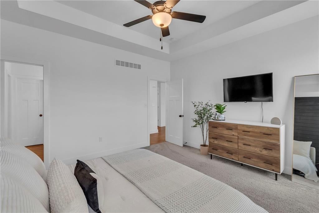 204 Lake Avenue — photo 17