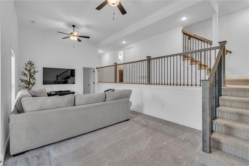 204 Lake Avenue — photo 22