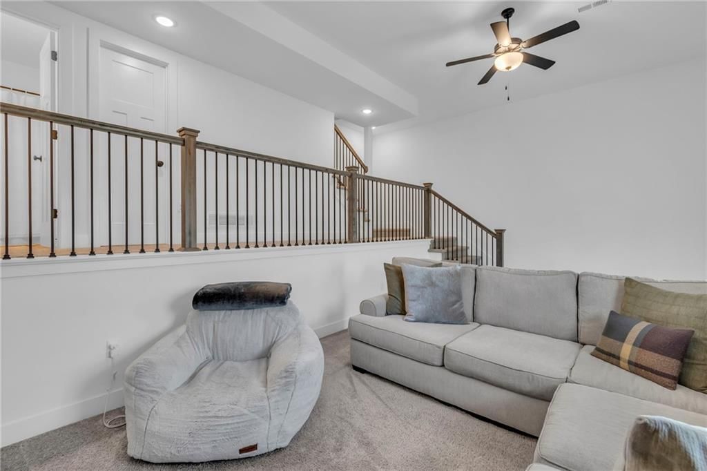 204 Lake Avenue — photo 24