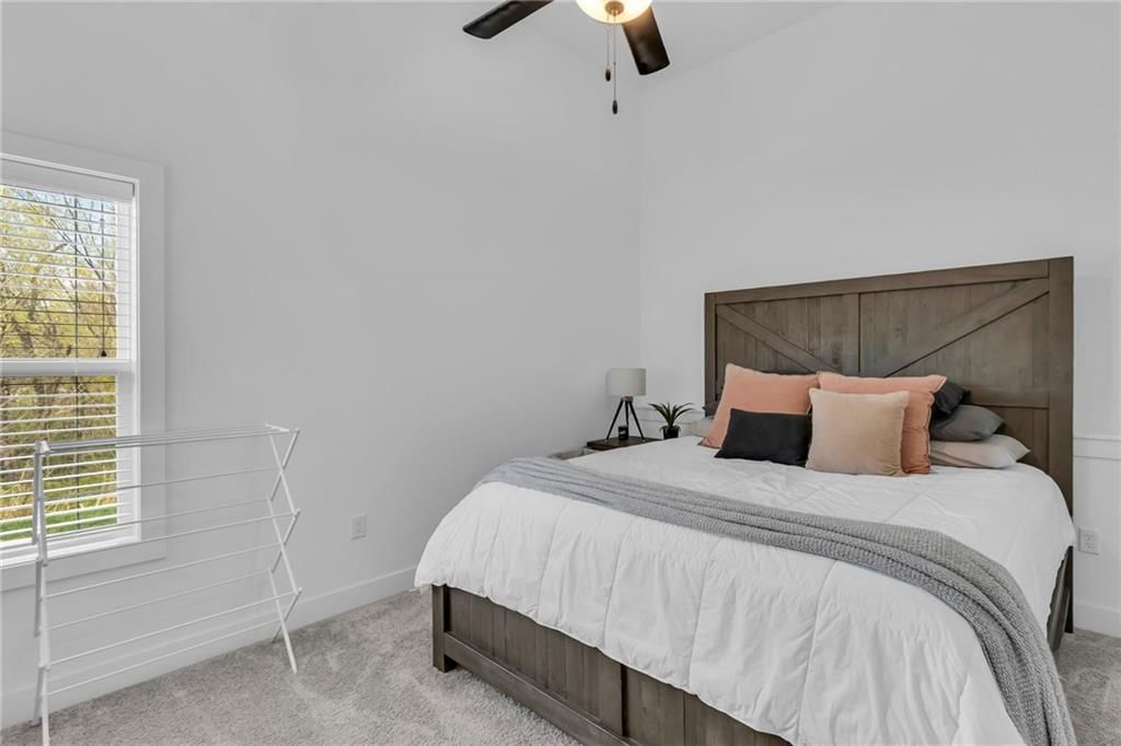 204 Lake Avenue — photo 25