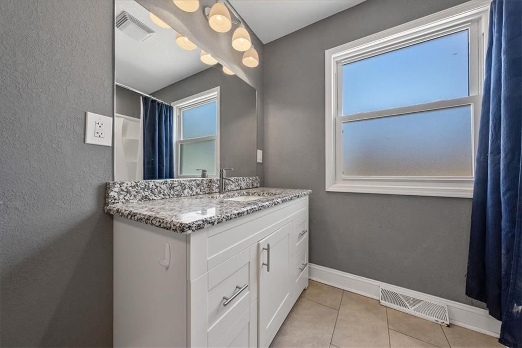 11222 Lewis Avenue — photo 11