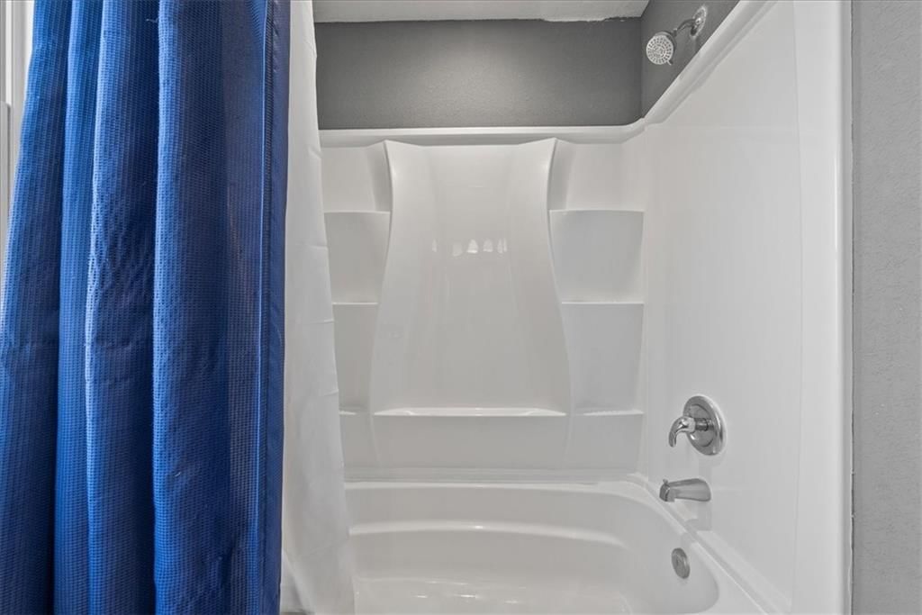 11222 Lewis Avenue — photo 12