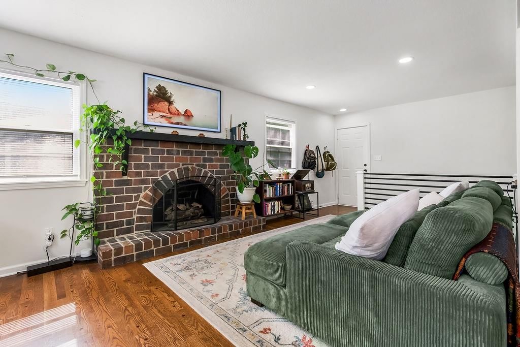416 NE Carriage Street — photo 7