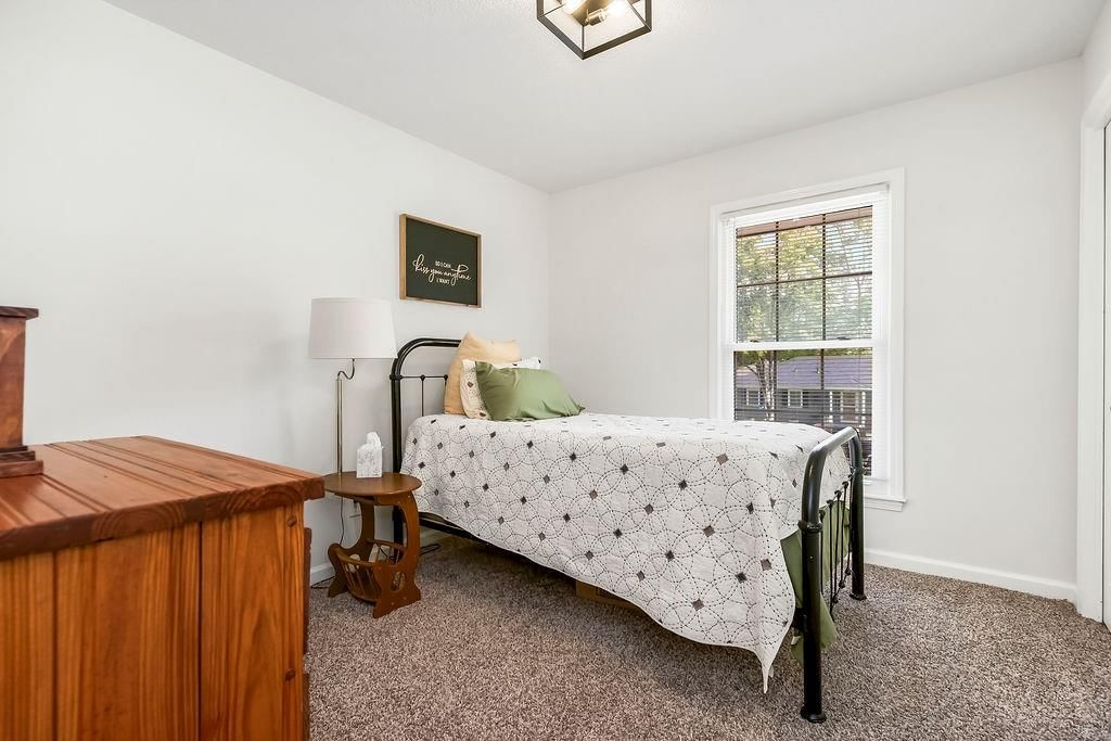 416 NE Carriage Street — photo 15