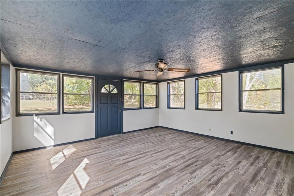 416 NE Carriage Street — photo 28