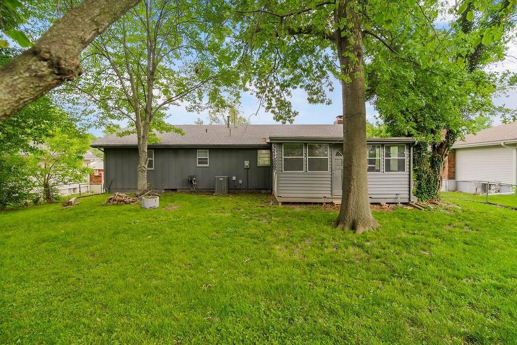 416 NE Carriage Street — photo 30