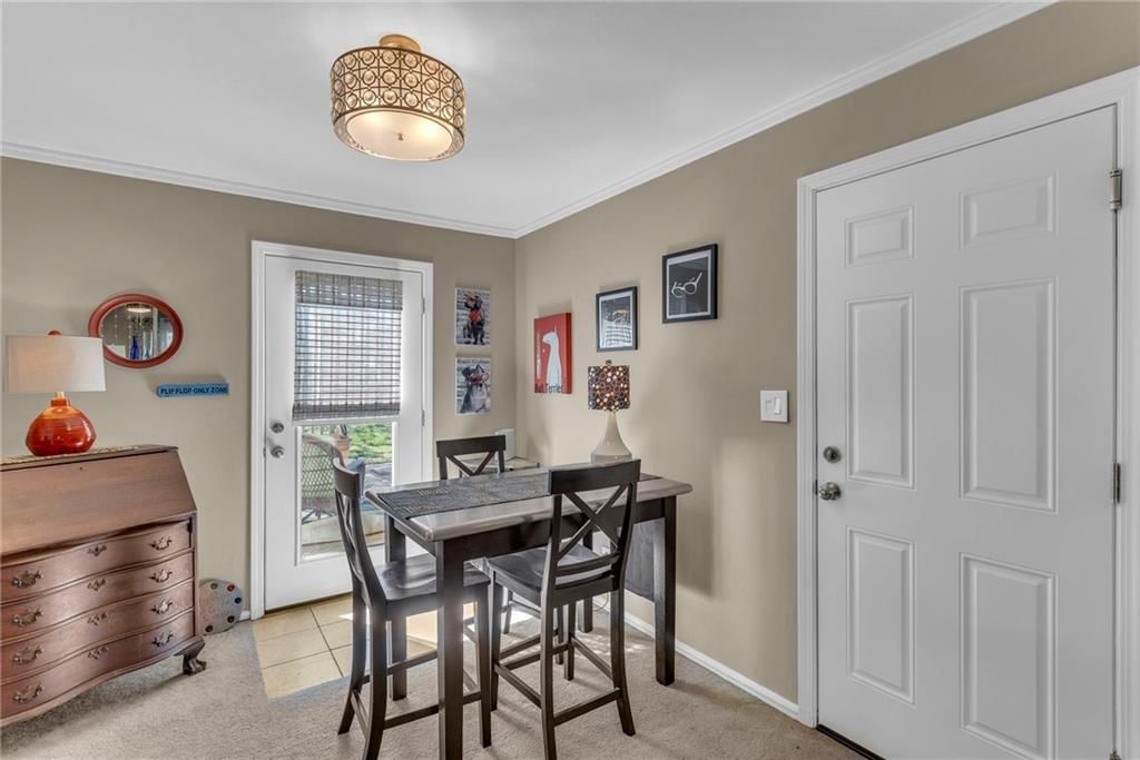 7206 REEDS Road — photo 8
