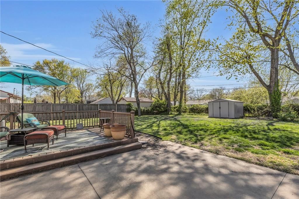 7206 REEDS Road — photo 24