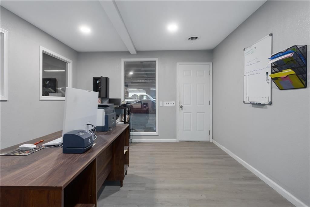3709 Pickett Road — photo 14