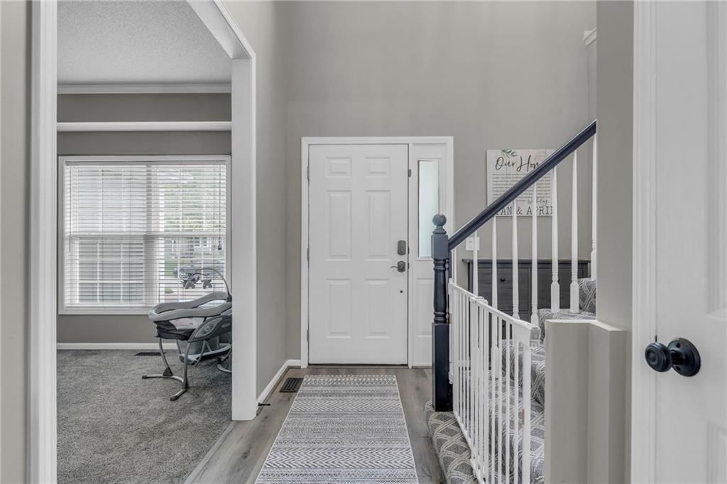 1033 N CLINTON Street — photo 5