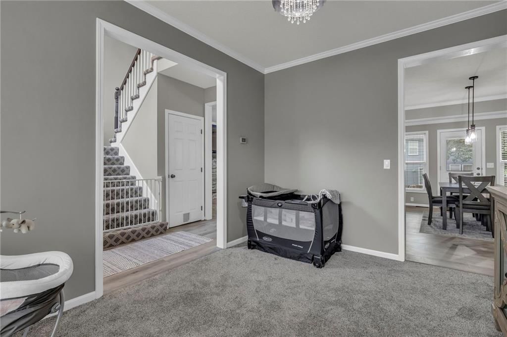1033 N CLINTON Street — photo 17