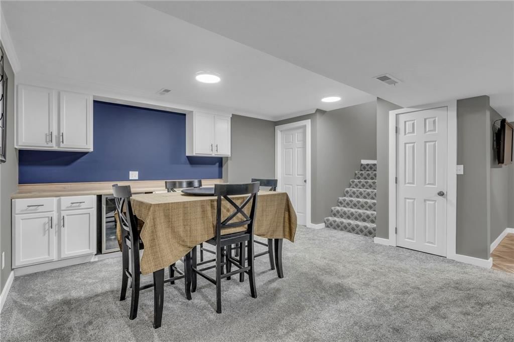1033 N CLINTON Street — photo 31
