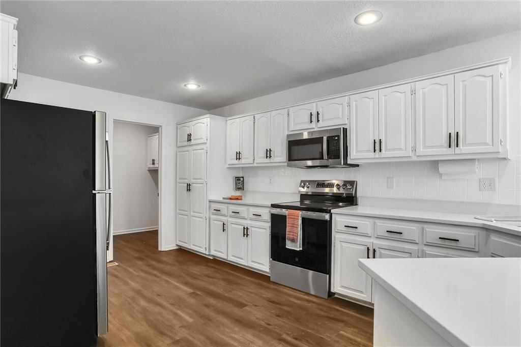 7800 N Strathbury Avenue — photo 7